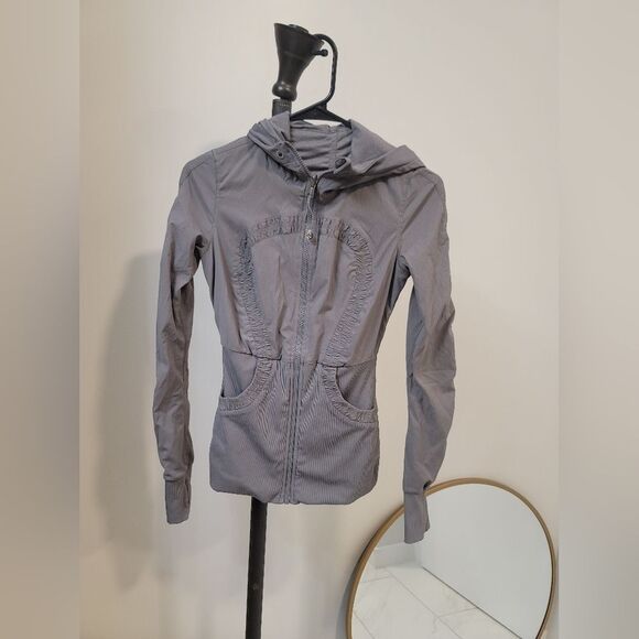 Lululemon Dance Studio Reversible Jacket Size 4 - Picture 1 of 8